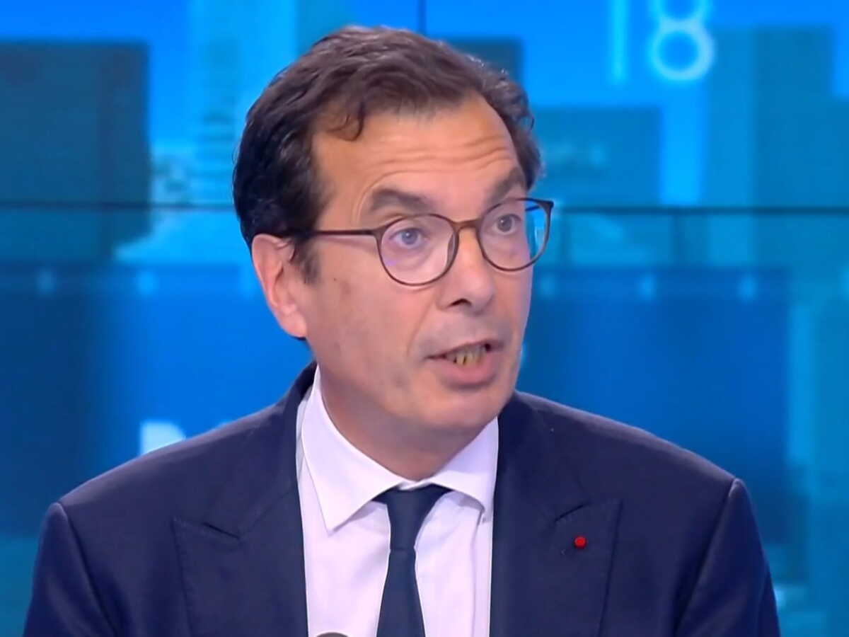 La réforme des retraites de nouveau sur la table ? Le ministre du travail affirme qu'il faut la reprendre