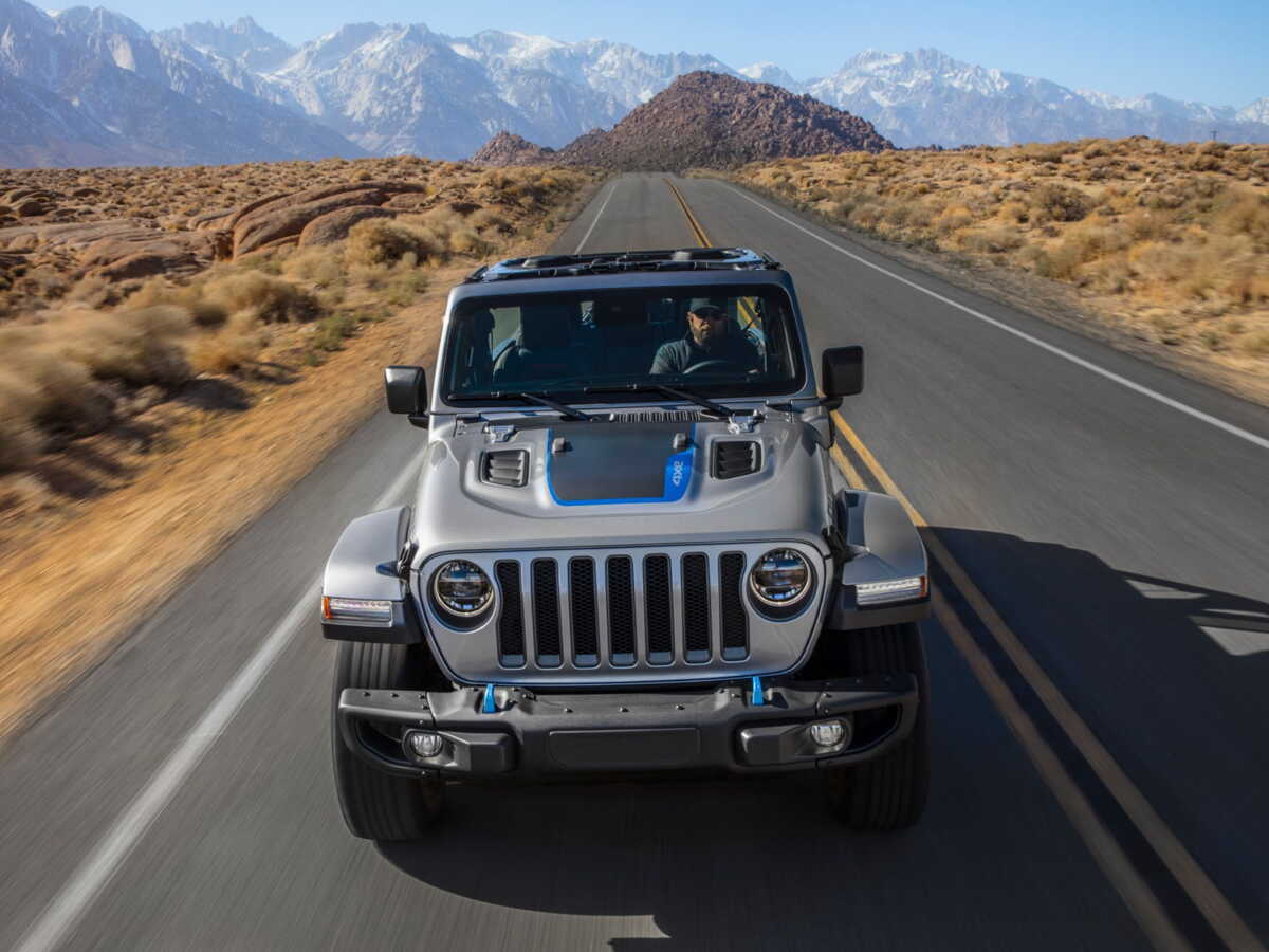 Stellantis rappelle 1,3 million de Jeep pour un risque d’incendie : quels sont les modèles concernés ?