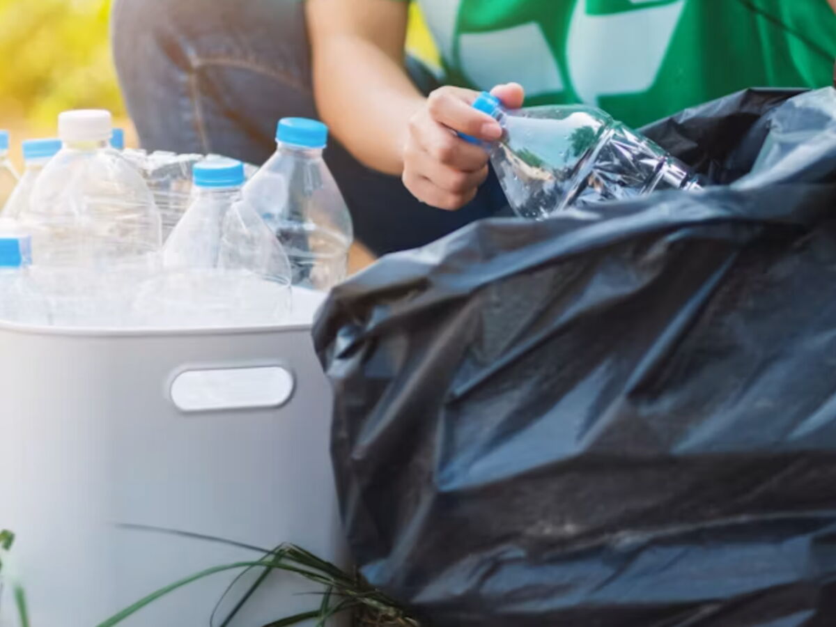 Pourquoi votre taxe d’ordures ménagères pourrait flamber de 20% à cause du recyclage des bouteilles en plastique