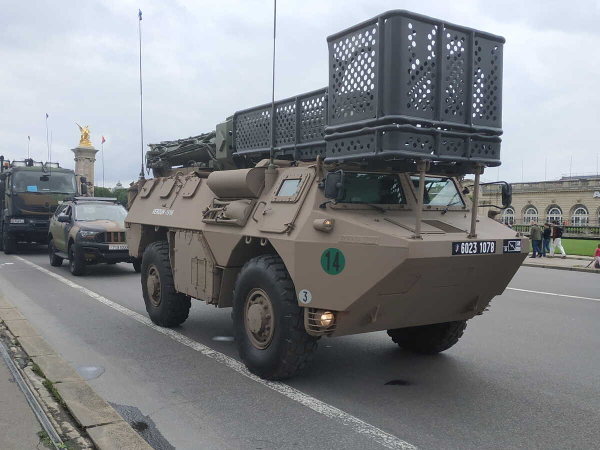 Technologie militaire : l’armée française teste le tout nouveau mortier mobile 120MC de Thales
