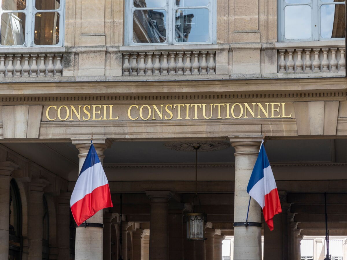 Frais bancaires de succession : le Conseil constitutionnel retoque leur suppression, votée en 2025