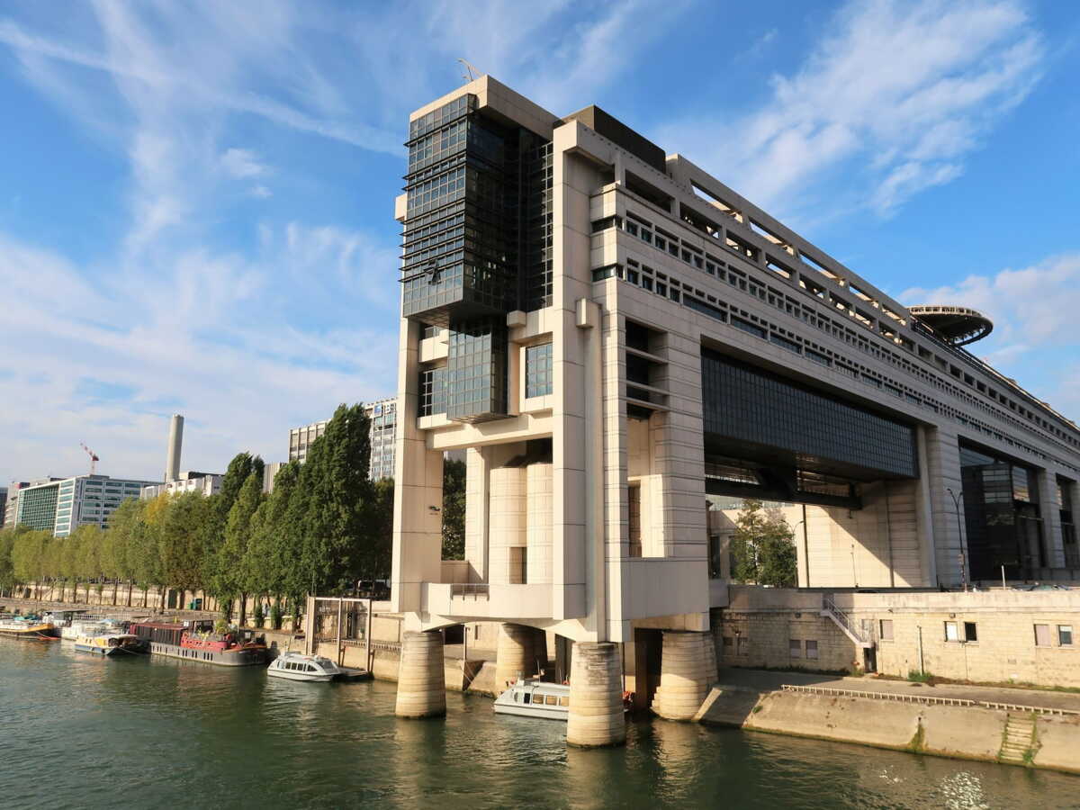 Croissance : le climat des affaires «reste dégradé» en juin, l’emploi au plus bas depuis 2013, selon l’Insee