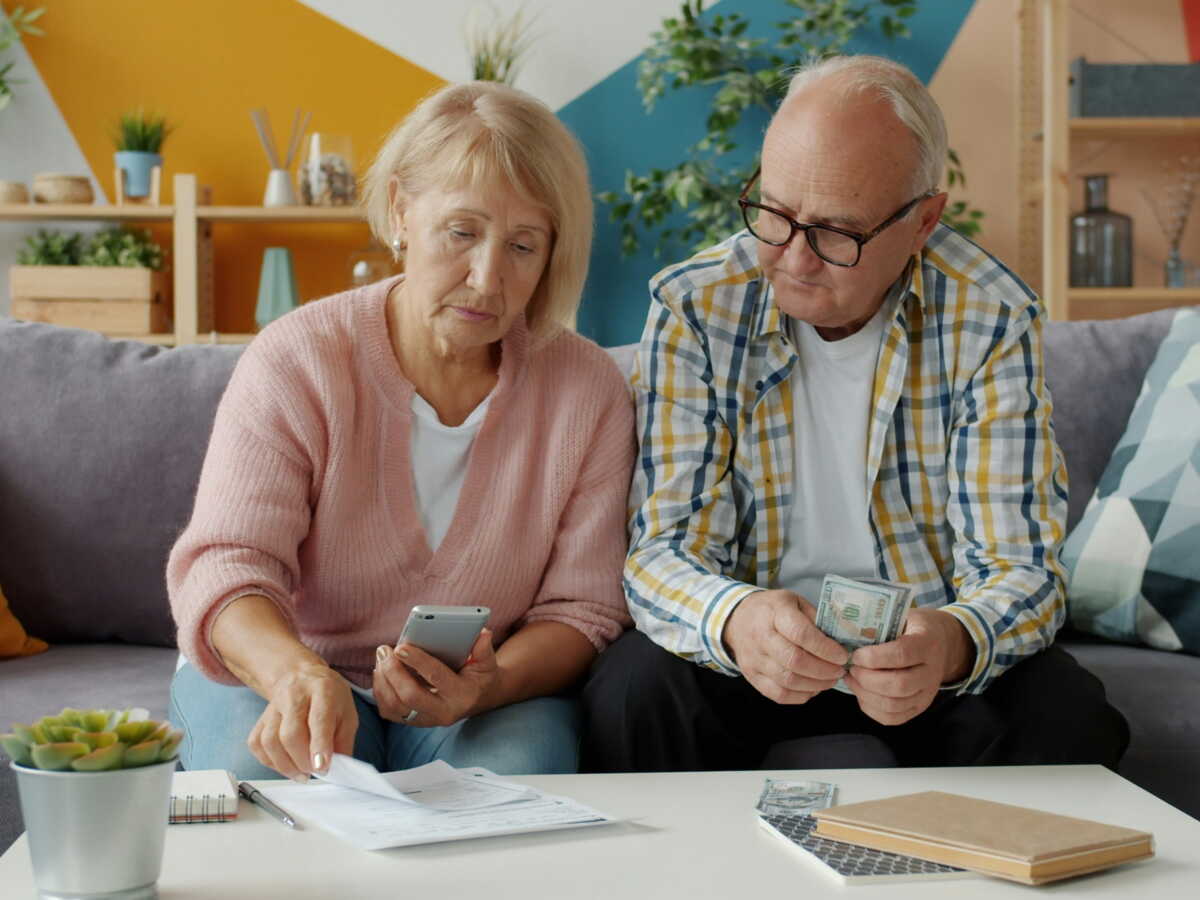 Pension de retraite : pour revenir à l'équilibre, un comité d'experts préconise de les sous-indexer à l’inflation