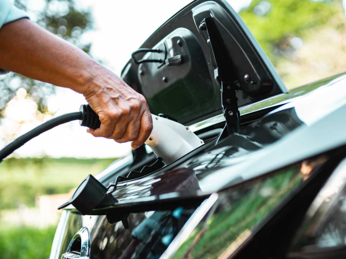 Partir en vacances en voiture électrique ? C'est faisable pour 67 % des Français