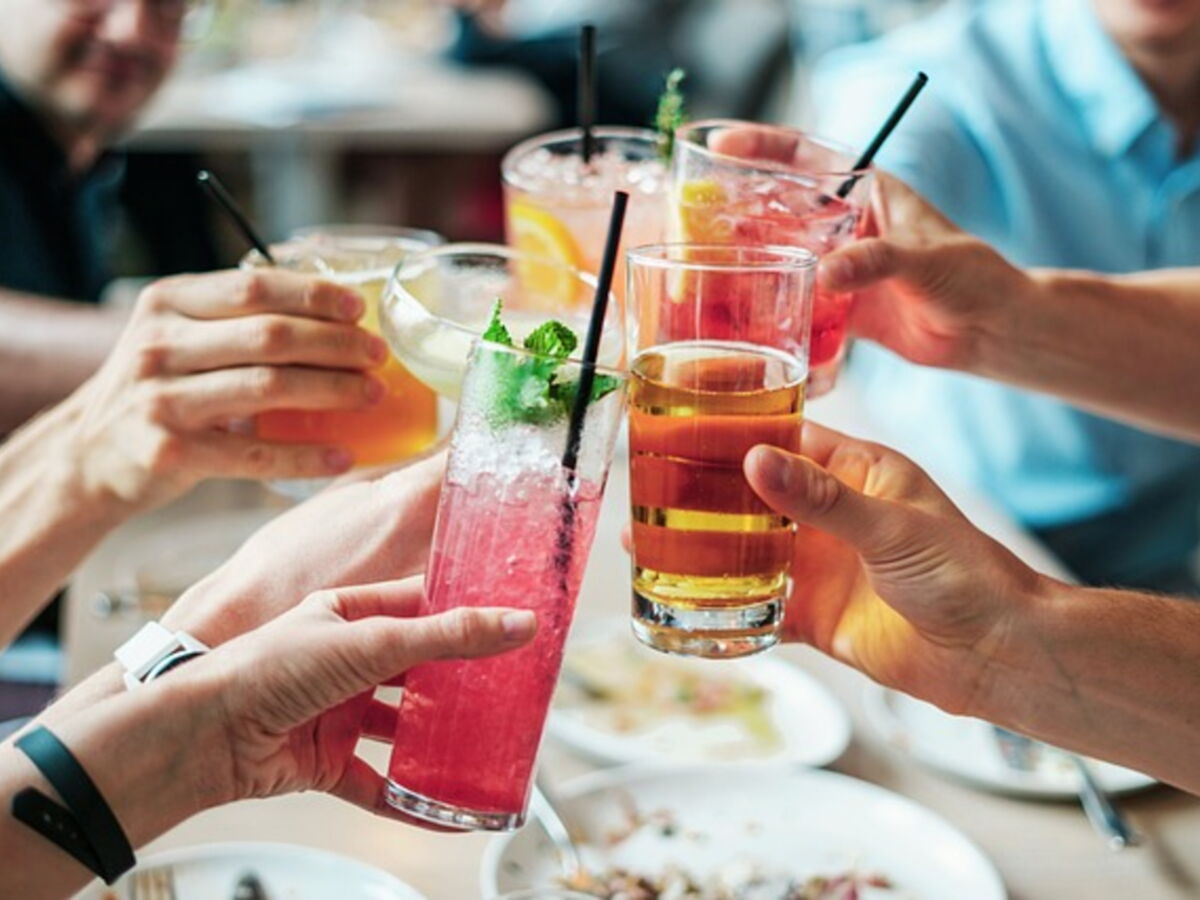 Glaces, boissons, hôtels climatisés : comment la canicule a soutenu l'économie française