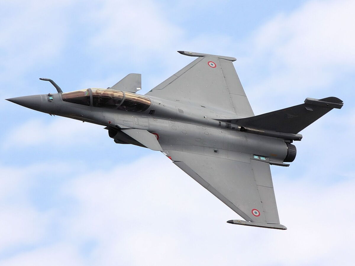Rafale F4 : l'avion de chasse français simule un combat collaboratif avec un drone de guerre autonome