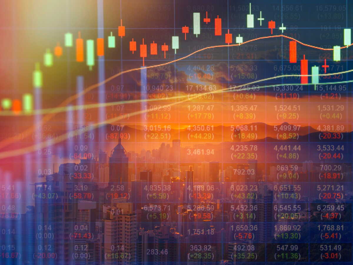 Investir un peu chaque mois en ETF sur son PEA : comment marche le DCA, et pour qui ?