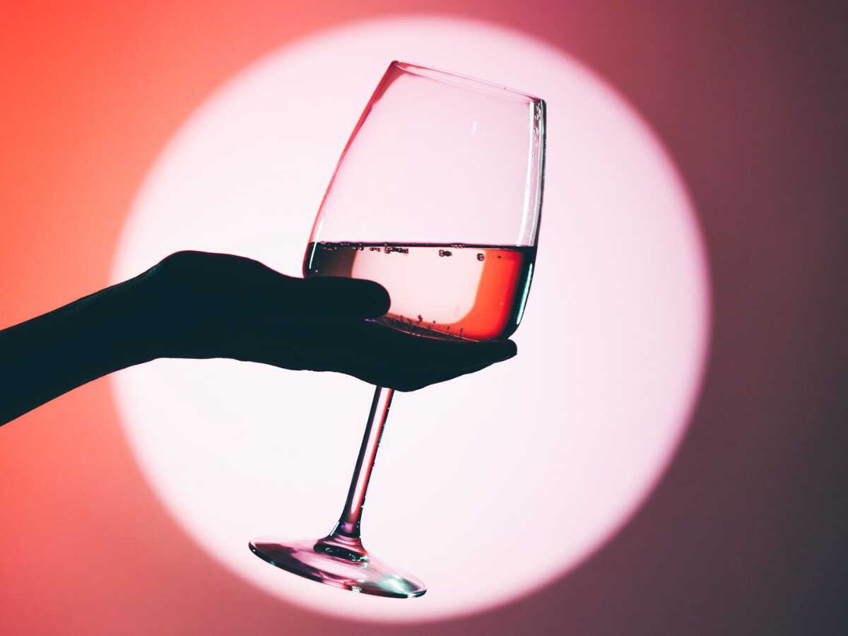 Investir dans le vin : pourquoi il vaut mieux oublier les grands crus