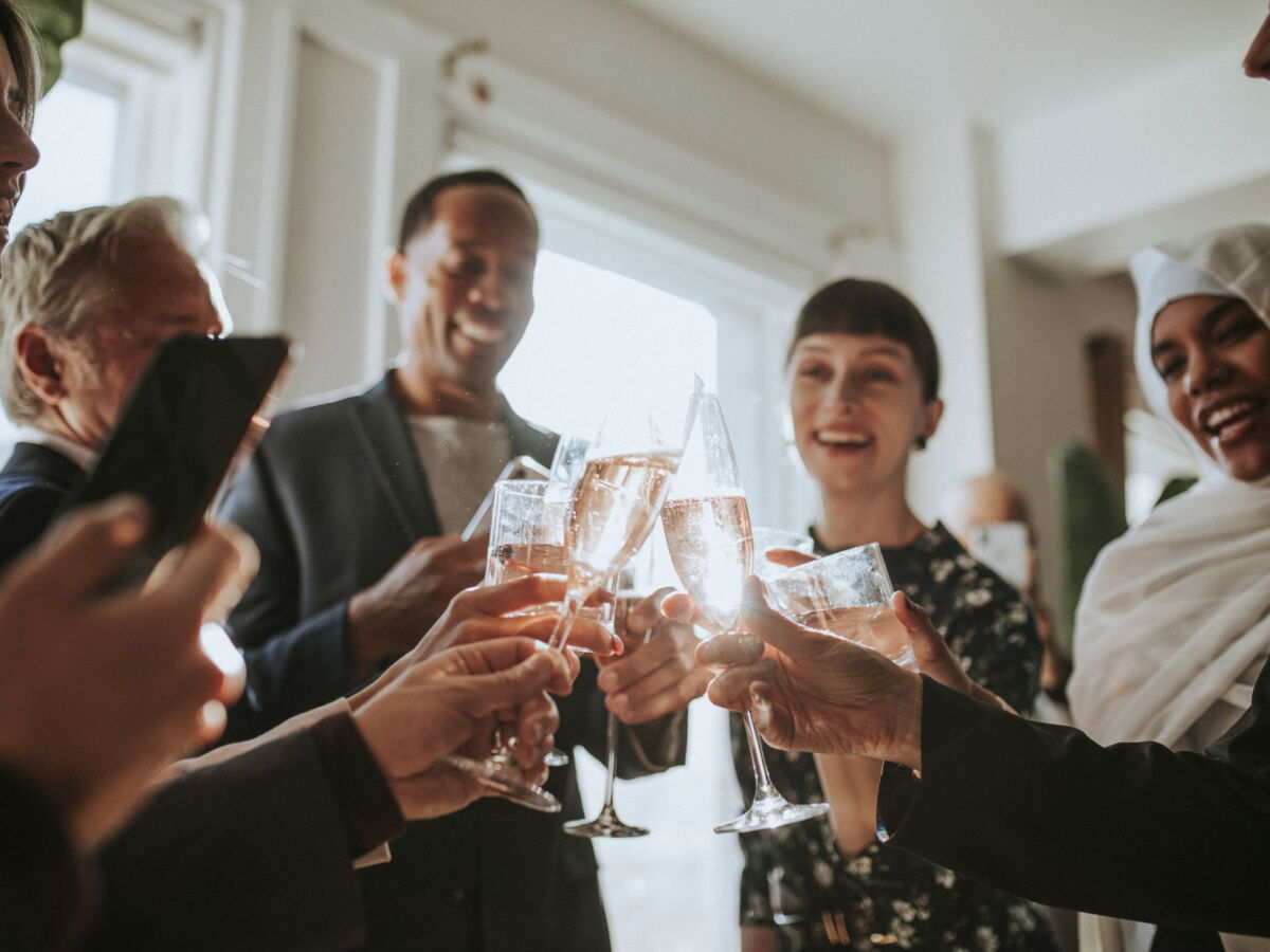 Alcool au travail : ce que vous avez le droit de boire selon la loi