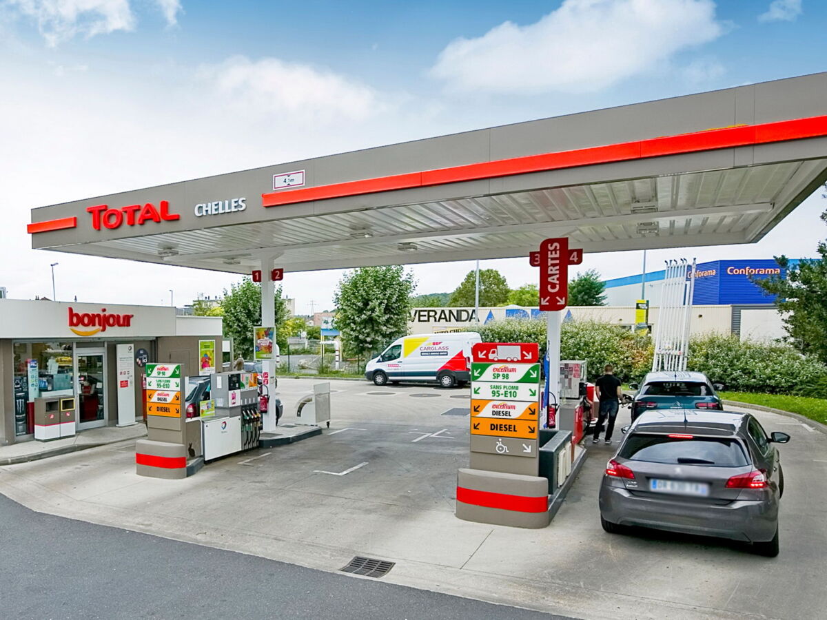 Essence à 1,99 euro : TotalEnergies rétablit le plafonnement dans toutes ses stations en France