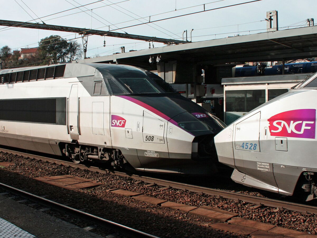 Incendies en Gironde : la SNCF suspend le trafic au sud de Bordeaux jusqu’à nouvel ordre