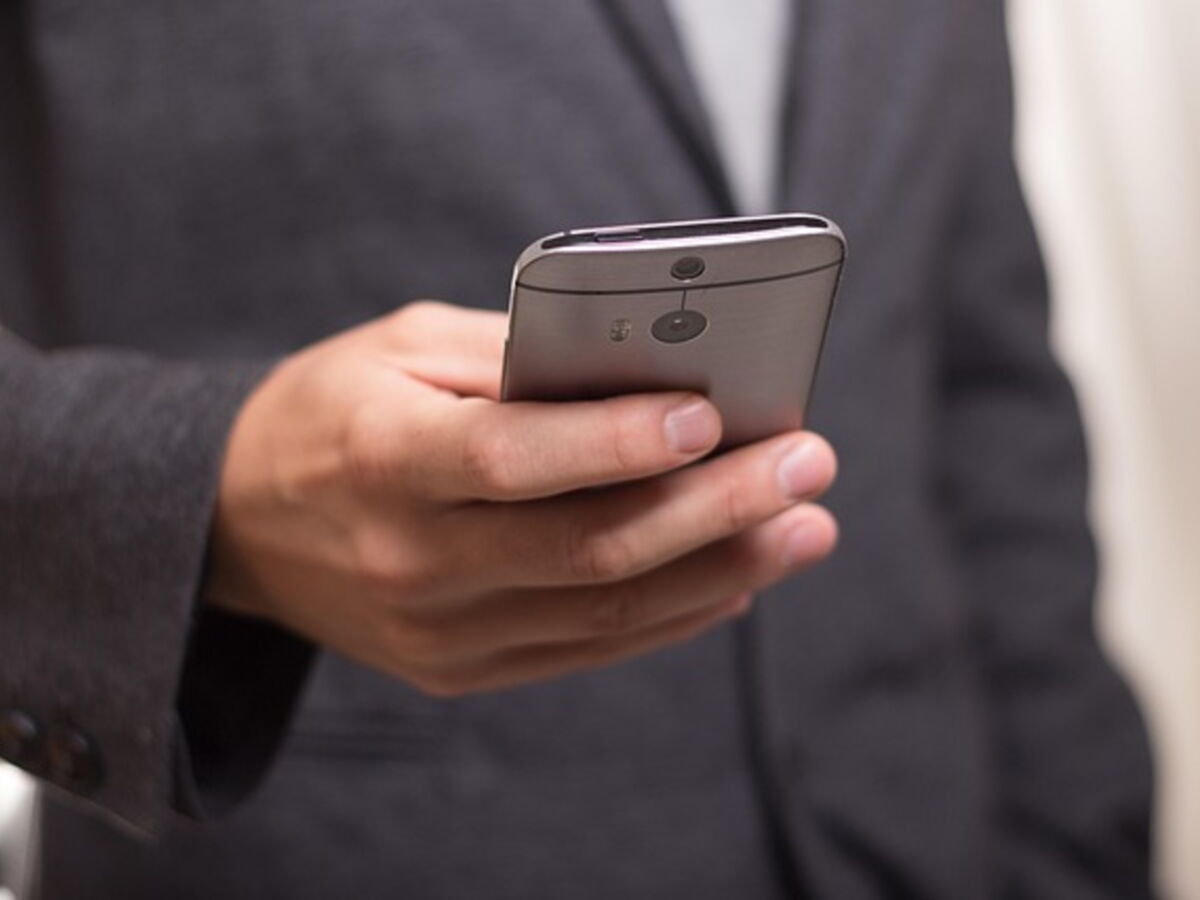 Votre vieux téléphone pourrait bientôt ne plus capter, ce que l'Arcep prévoit avant l'arrêt de la 2G et de la 3G
