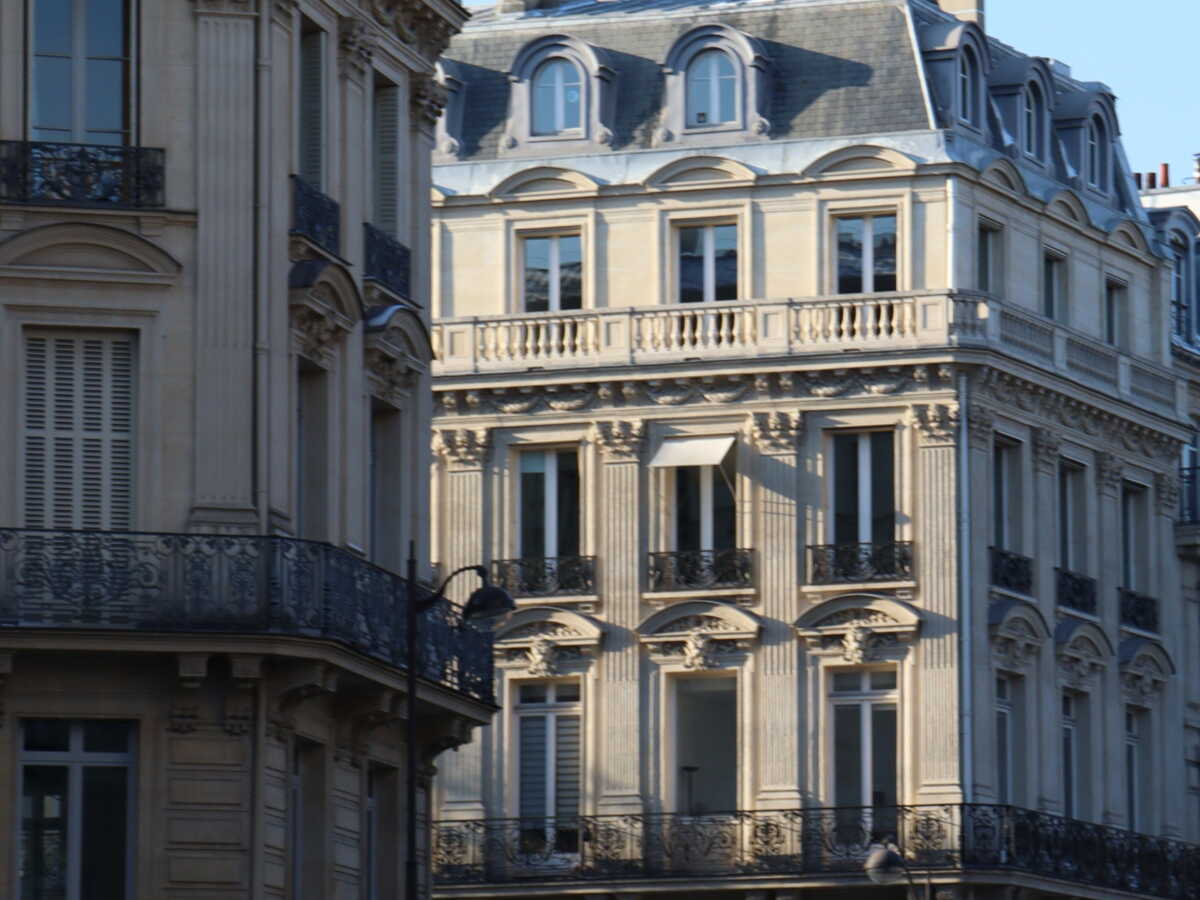 Immobilier ancien au ralenti : pourquoi acheter maintenant plutôt qu'attendre