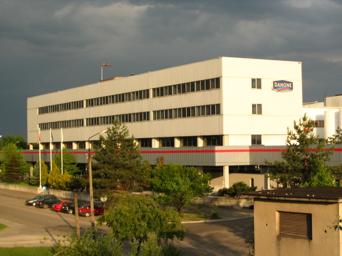 Danone se redresse malgré un «environnement difficile» lié à la crise du lait infantile et l'inflation