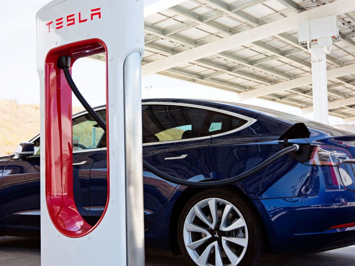 Incendies dans le Sud-Ouest : les Superchargeurs de Tesla gratuits dans les zones concernées jusqu’au 5 août