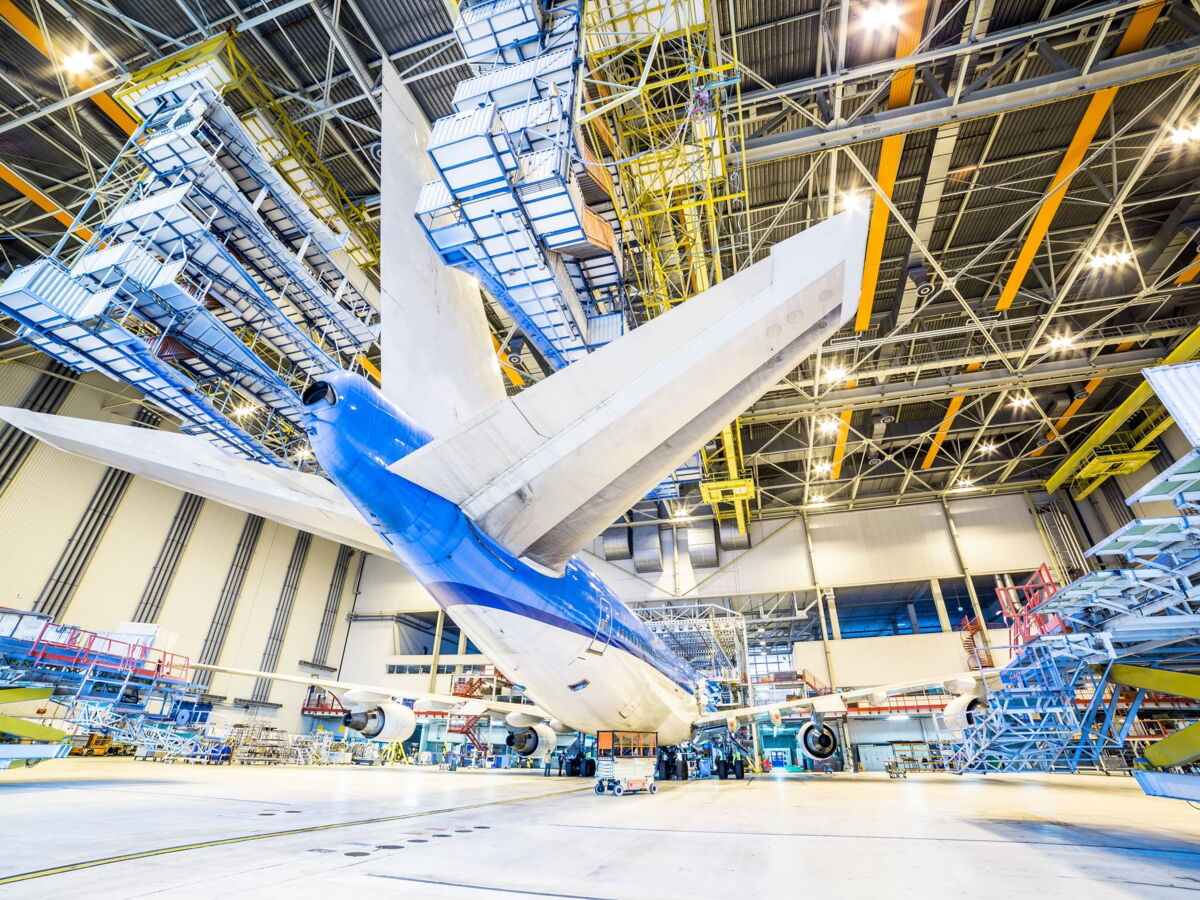 Aéronautique : plus de 100 000 recrutements d'ici 2030, les jeunes ingénieurs très recherchés