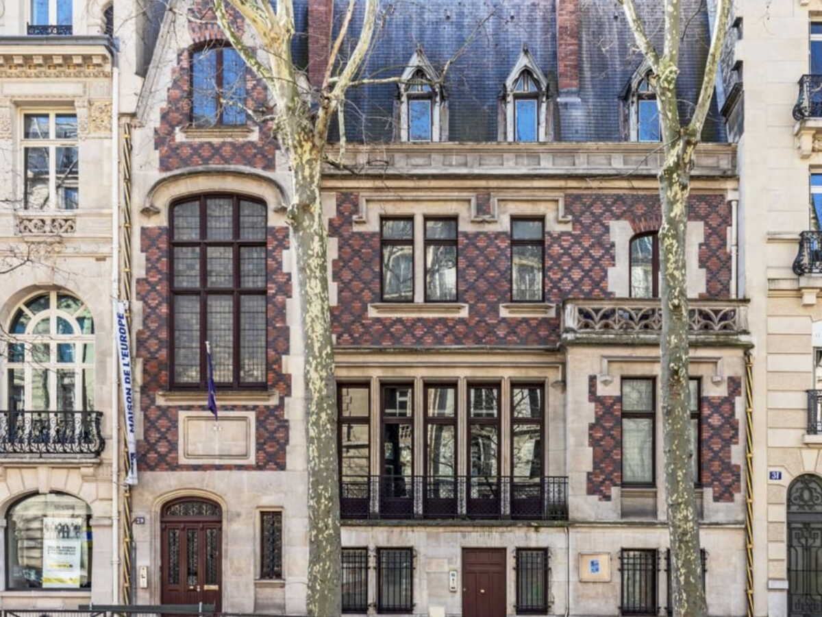 Invendable aux enchères, cet hôtel particulier de la Ville de Paris atterrit sur Leboncoin