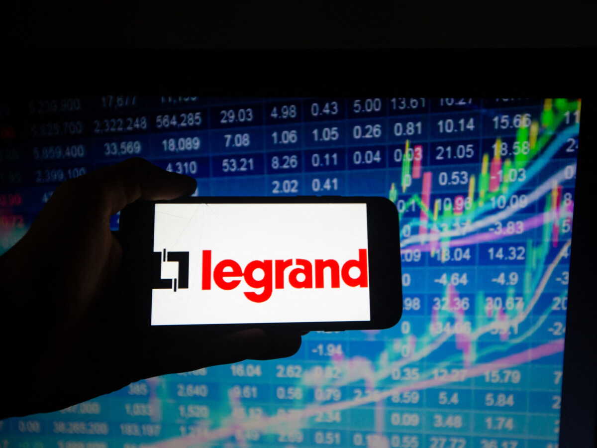 Legrand «profite en Bourse de l'explosion des investissements en data centers destinés à l'IA !» A acheter ?