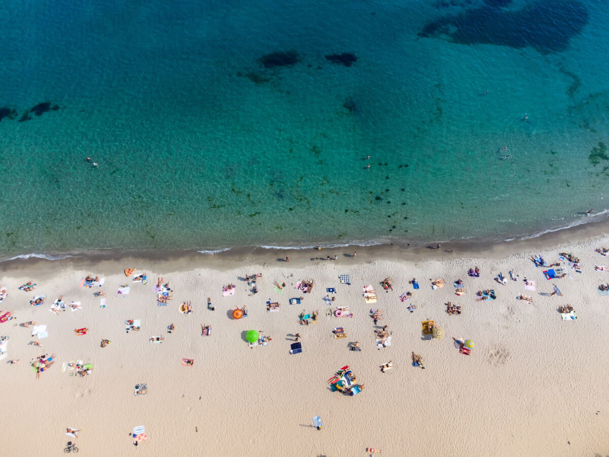 Plages : face aux vols à la serviette, Cannes déploie une brigade pour protéger les affaires des baigneurs