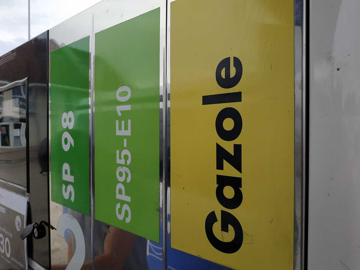 Pourquoi les stations manquent d'essence dans l'Est, mais pas de gazole