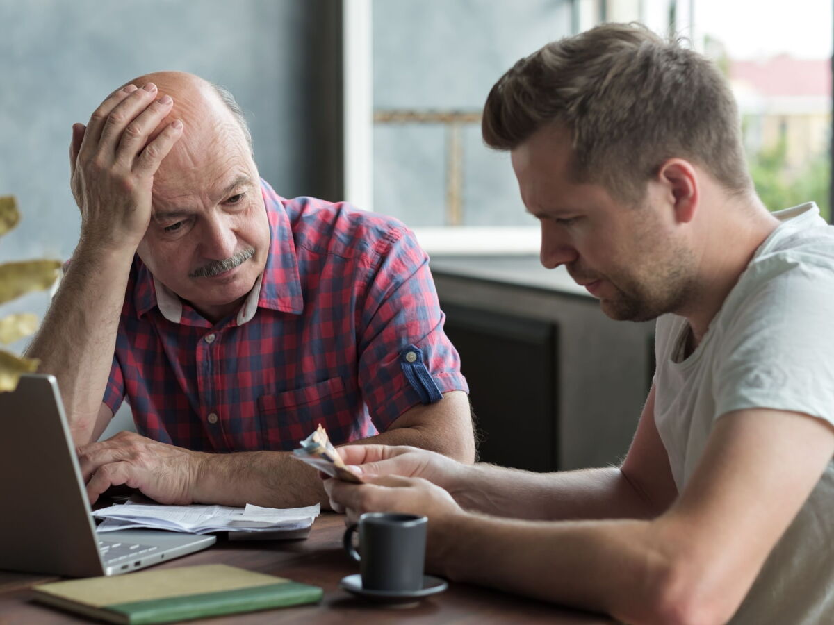 «Entre 400 et 500 euros par an», combien les retraités aisés pourraient perdre avec le gel des pensions