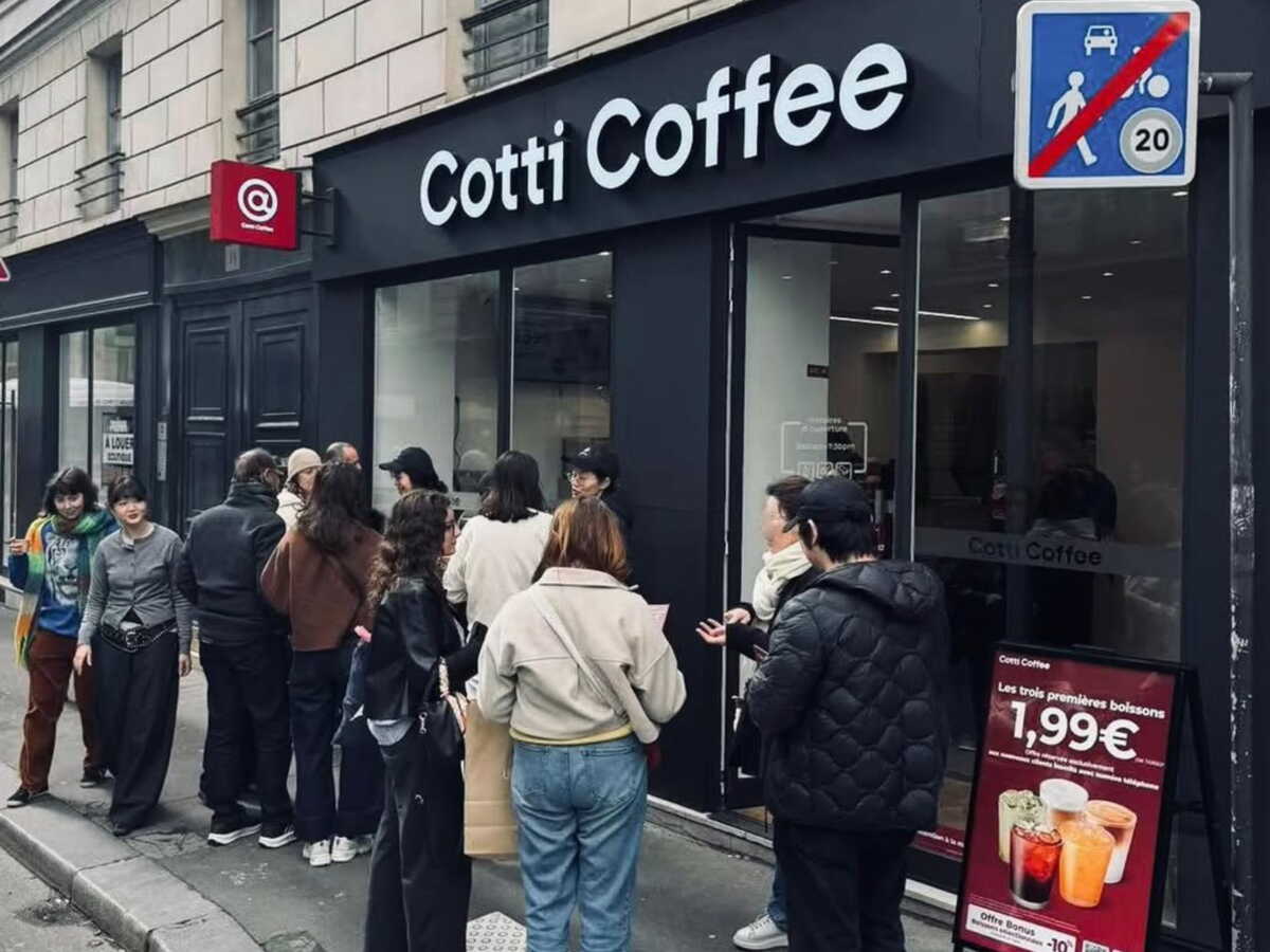 Des cafés à 1 euro : Quelle est cette chaîne Cotti Coffee qui entend concurrencer les géants comme Starbucks ?
