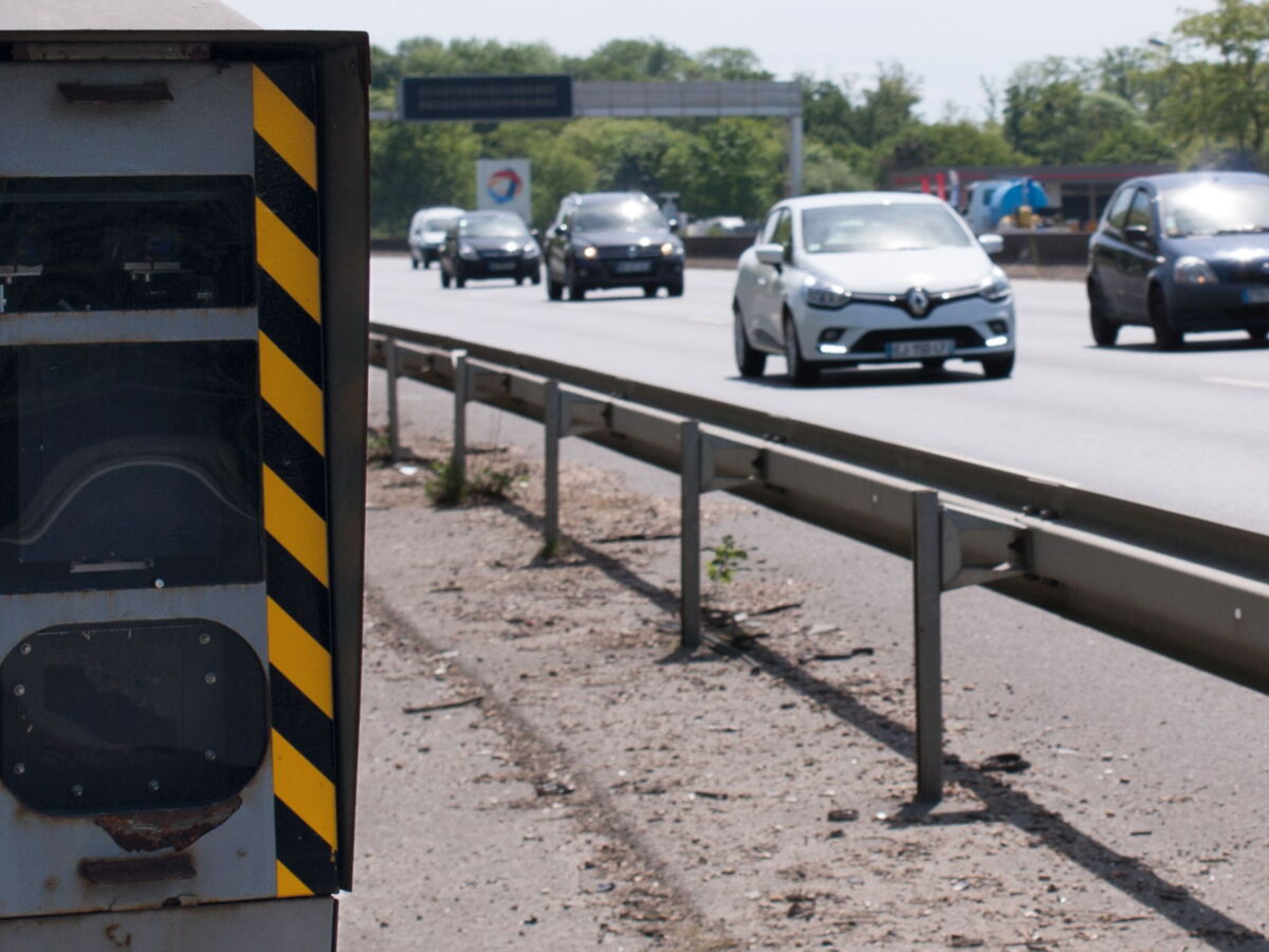 753 516 euros par jour, c’est ce que rapporterait le nouveau radar de la porte de Montreuil sur le périphérique parisien