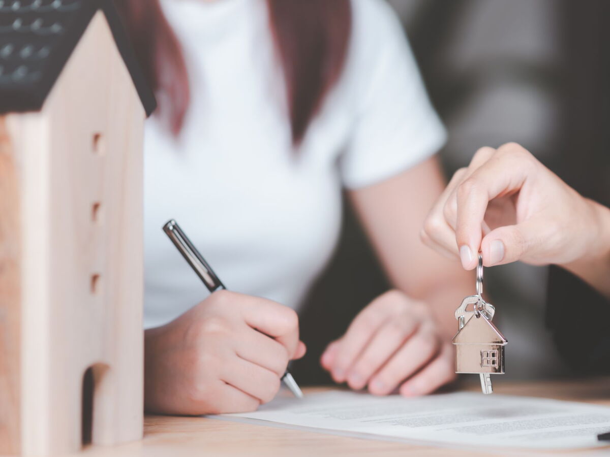 Donation immobilière : comment transmettre jusqu’à 463 730 euros à son enfant sans droits en 2026