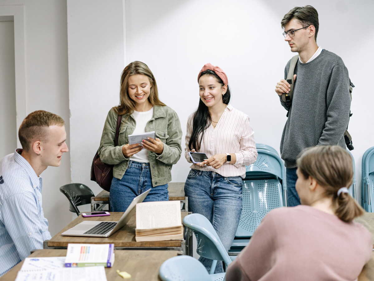 INSEAD, HEC Paris, ESCP : les écoles françaises brillent dans le classement du Financial Times