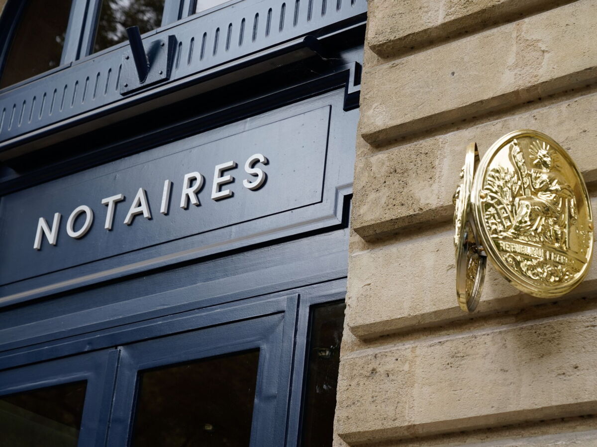 Donations : les notaires proposent de baisser les taxes pour les dons familiaux