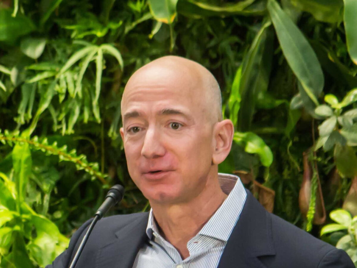 Amazon Leo, le réseau de satellites de Jeff Bezos, confie six nouvelles missions à Ariane 6
