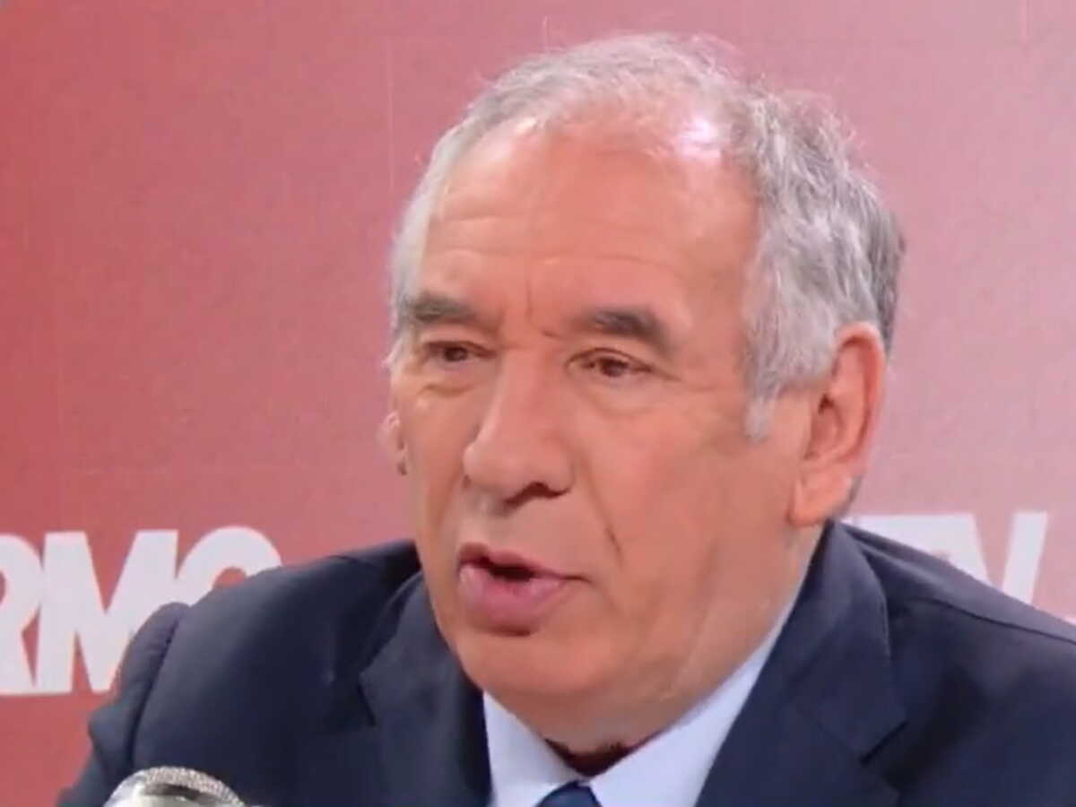 Temps de travail : "Il va falloir travailler plus", affirme François Bayrou