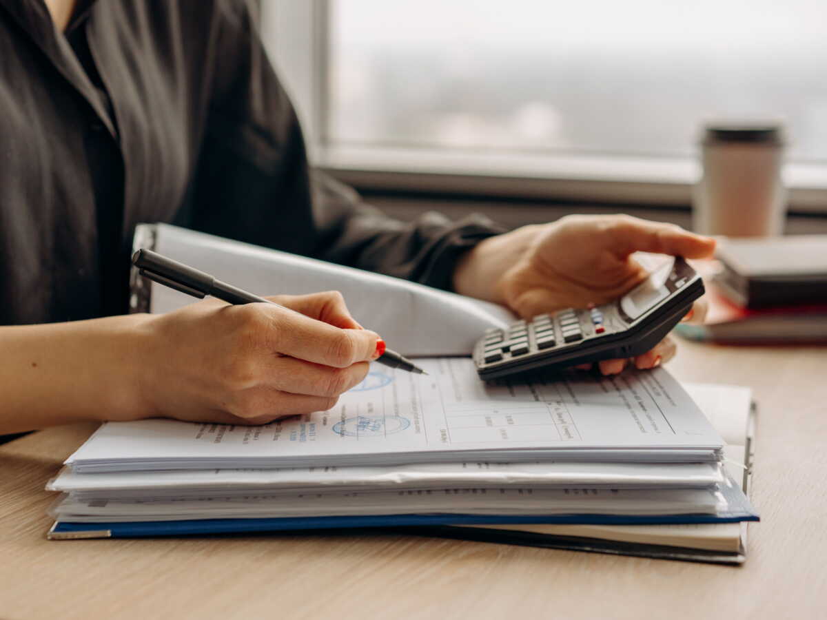 Impôt : un prélèvement du fisc arrive peut-être bientôt sur votre compte bancaire, soyez prévoyant