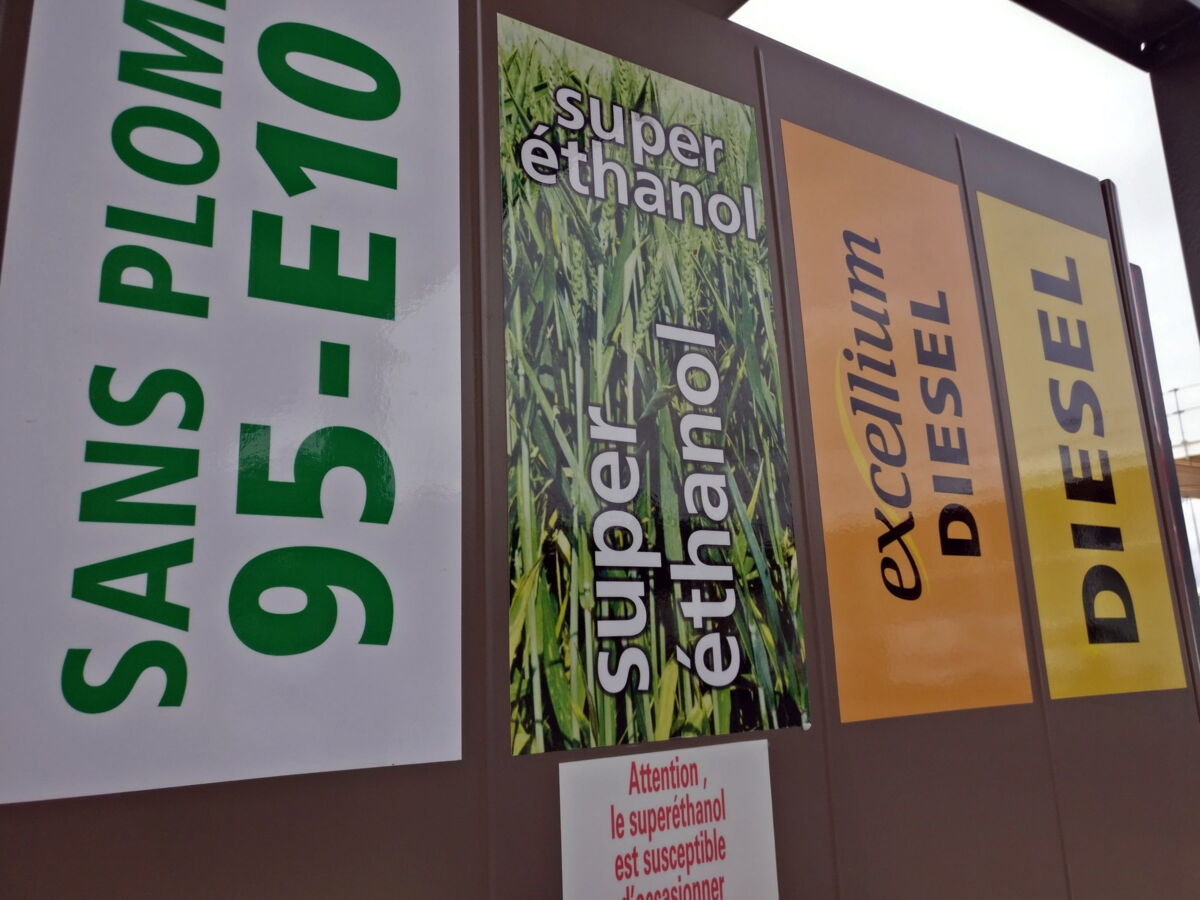 75% des stations Total en rupture de SP95, les files d’attentes s’allongent pour faire le plein