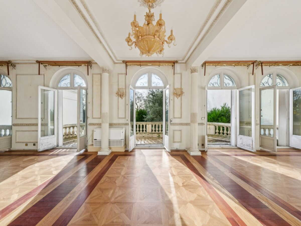 Ce luxueux hôtel particulier très confidentiel de 1 325 m² de la famille royale marocaine vient d'être vendu à Neuilly