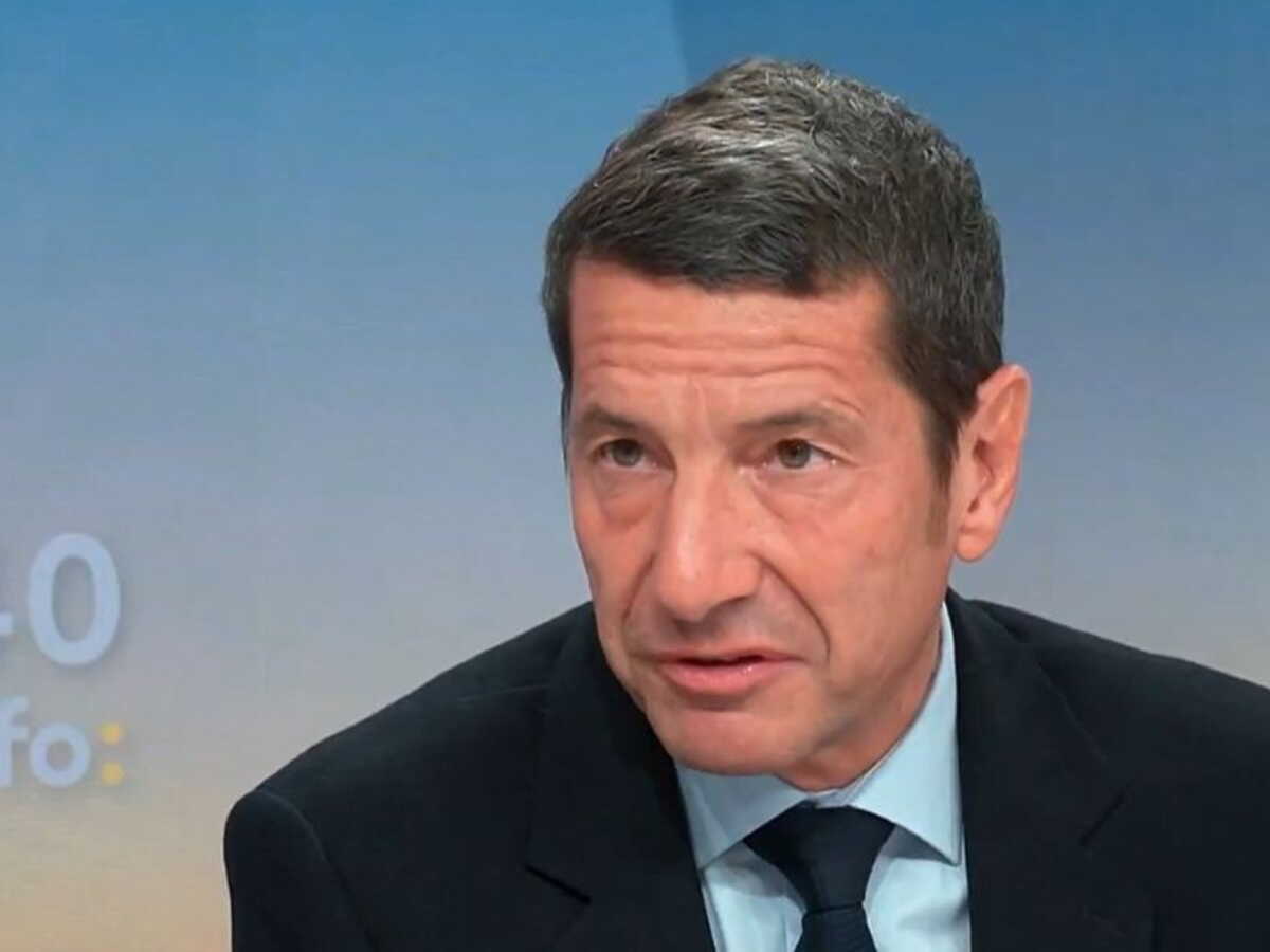 «La France devient faible», pointe David Lisnard qui cible la dépense publique