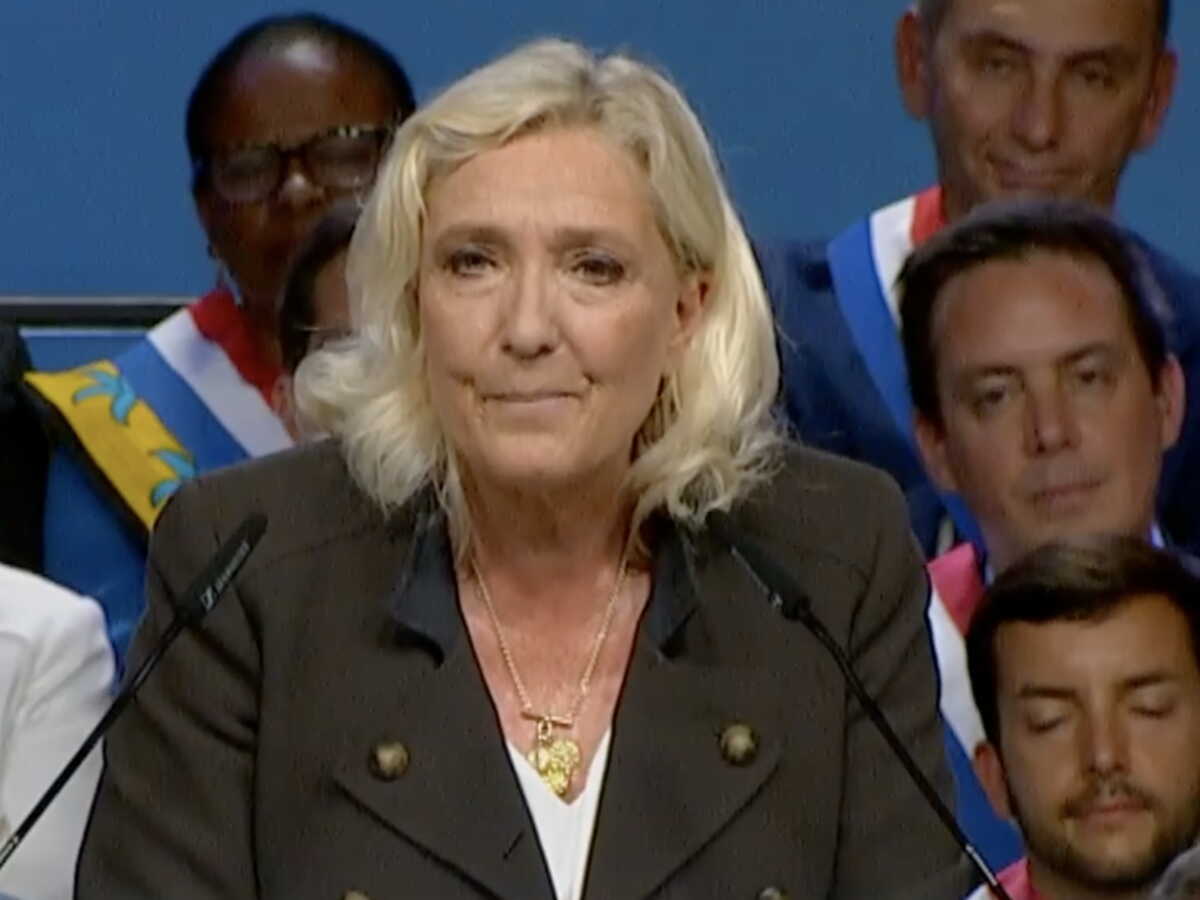 «Déconnecté des réalités» : Marine Le Pen rebondit sur la polémique après les propos de Roland Lescure sur les retraités