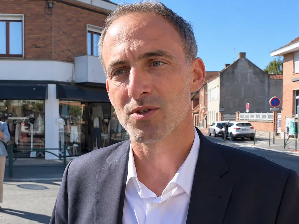 Pouvoir d'achat : Raphaël Glucksmann appelle à augmenter et à élargir le chèque énergie