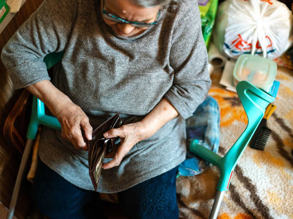 29 000 euros de ses économies siphonnés : cette octogénaire frôle l'expulsion à cause de sa propre fille