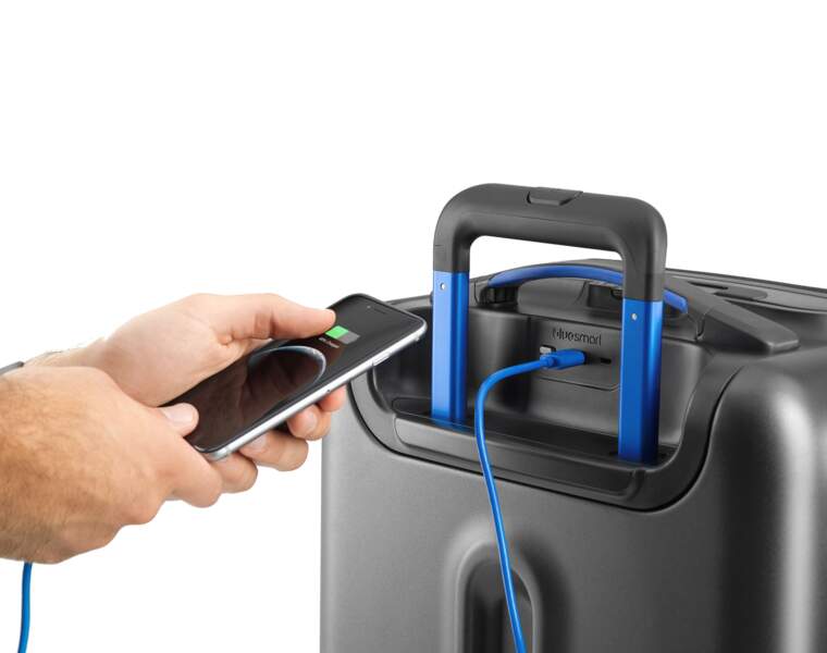 La valise géolocalisable qui recharge vos appareils électriques