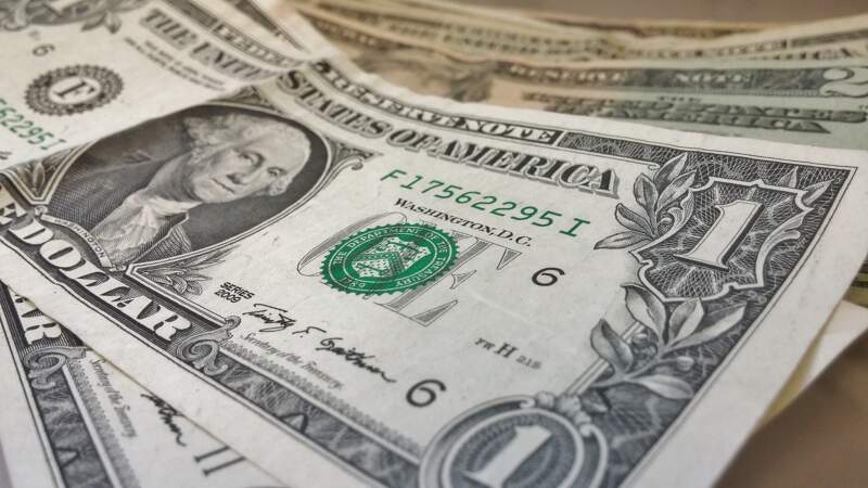La dollar tend à s’affaiblir