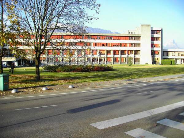 9.Université Grenoble-Alpes 
