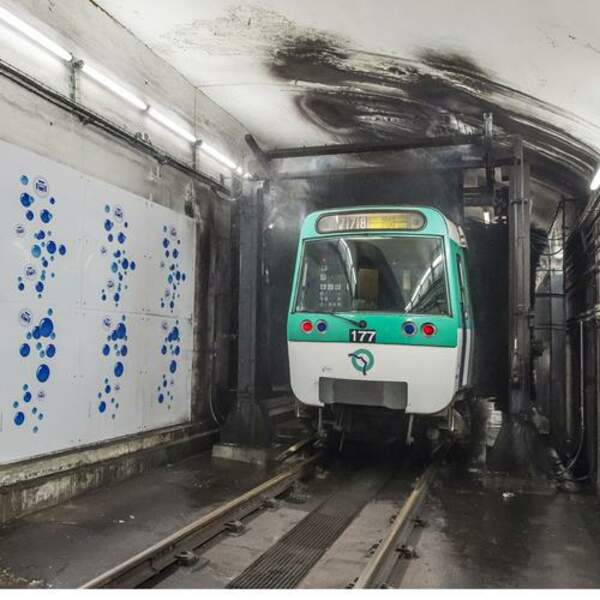 Machine à laver le métro de la la ligne 7 