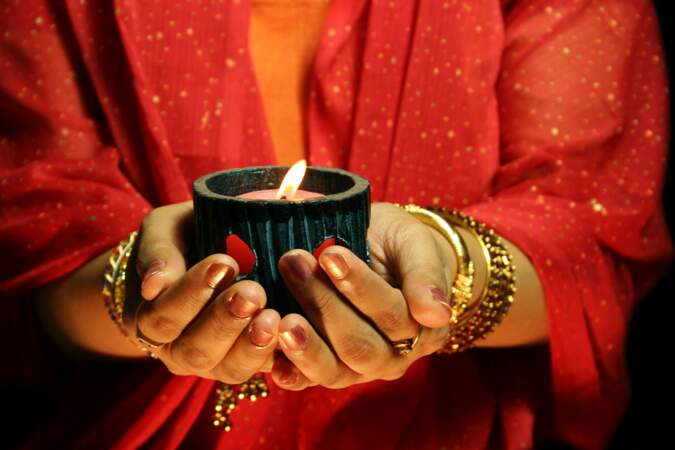 En août-septembre : les bijoutiers indiens préparent la saison des festivals...