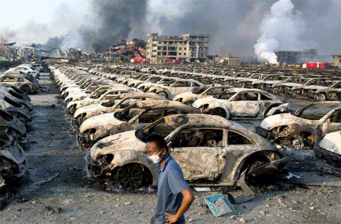 12 AOÛT 2015 : Explosion d'un entrepôt à Tianjin en Chine