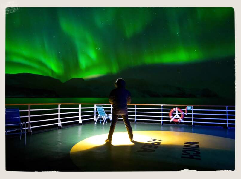 NORVEGE : aurores boréales, feux de particules dans la nuit polaire 