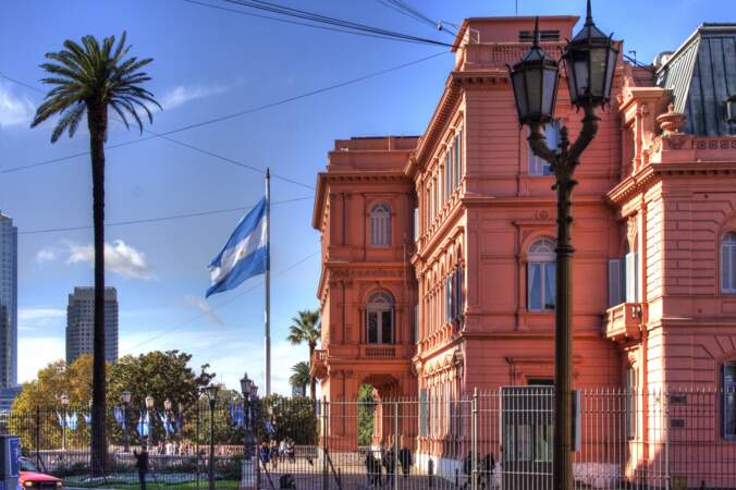 Argentine : la chute des cours des matières premières a fait bondir le déficit public et l’inflation