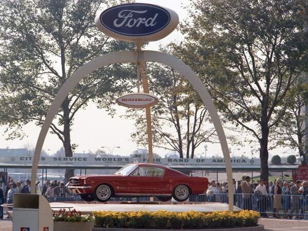 1964 : Présentation mondiale de la Ford Mustang 