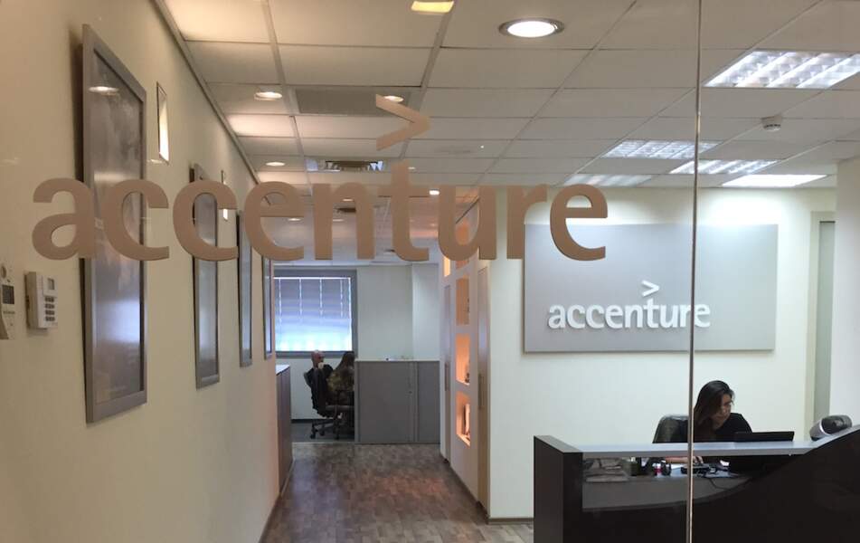 21.Accenture