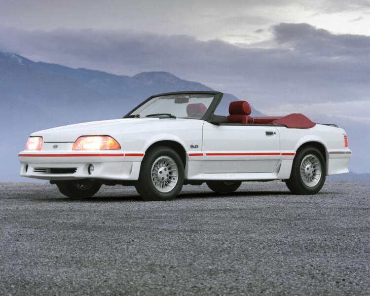 1987 : Ford Mustang GT convertible